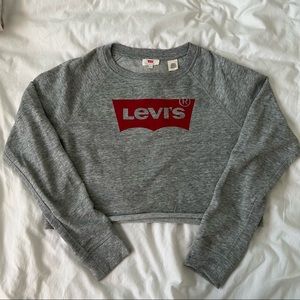 Levi’s cropped crew neck sweatshirt